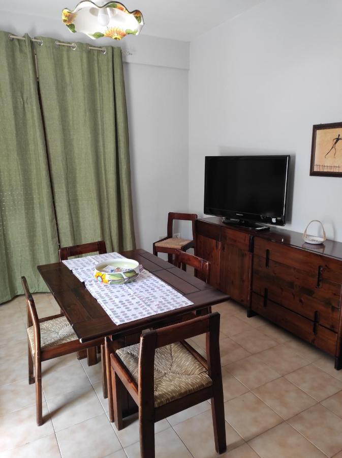 Вилла Antigone Holiday House Монделло Экстерьер фото